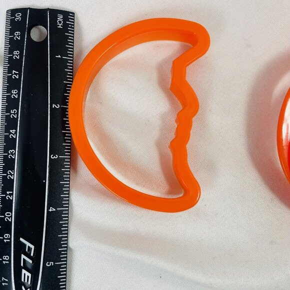 8 Halloween Cookie Push Through Cutters Orange House Witch Pumpkin Bat Vintage - Picture 5 of 7